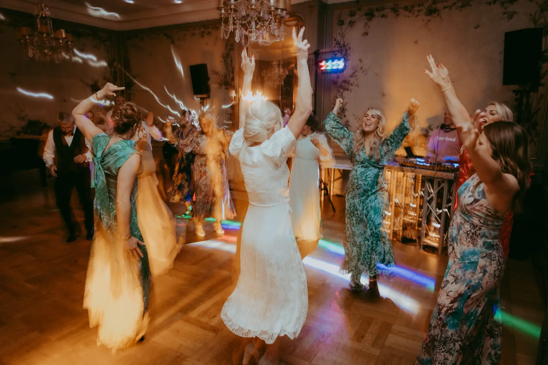 Dans under ett bröllopsparty