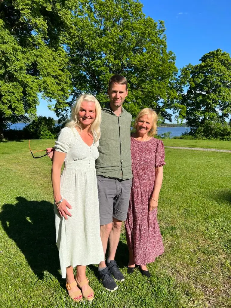 Elin, Nils och Raija